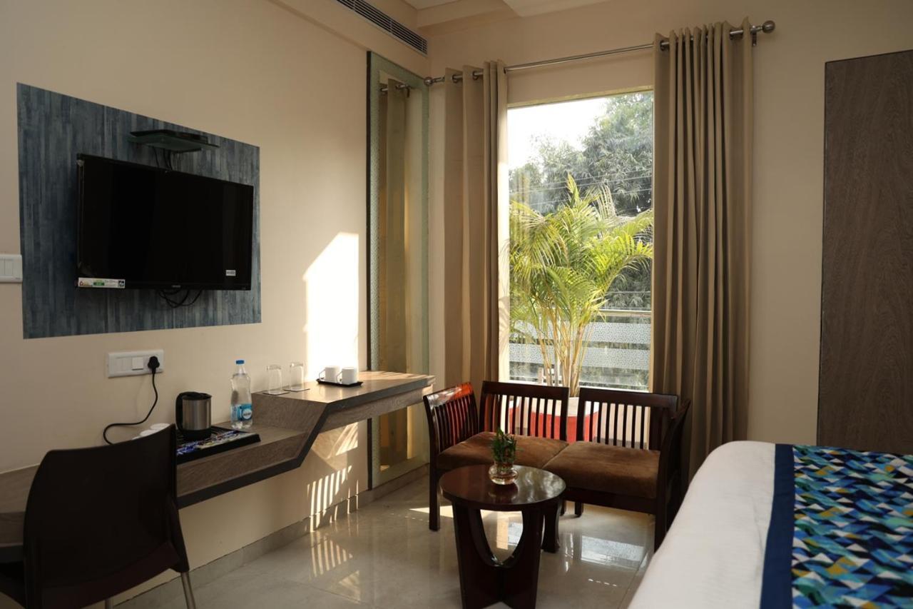 Hotel Pinaka Inn Lucknow Luaran gambar