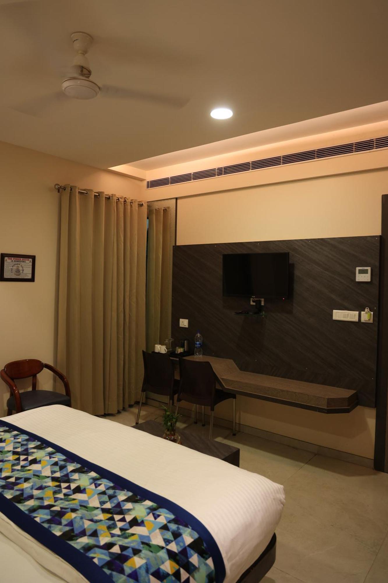 Hotel Pinaka Inn Lucknow Luaran gambar